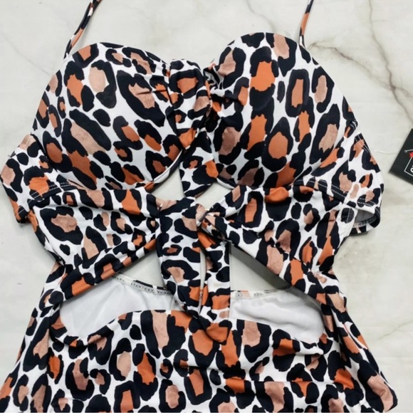 Bar III Run Wild Monokini, Leopard Print, XL - Picture 4 of 5